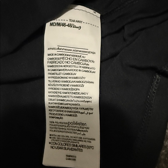 Men’s Under Armour Tech 2.0 Black Long Sleeve 1/2 zip {Medium} - Picture 6 of 8